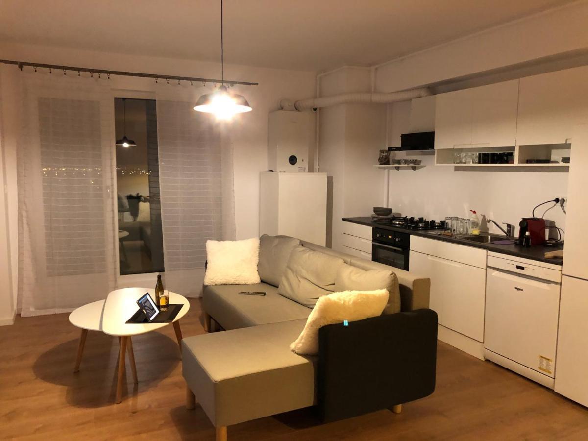 Chronos Apartment - Modern And Stylish Timisoara Ngoại thất bức ảnh