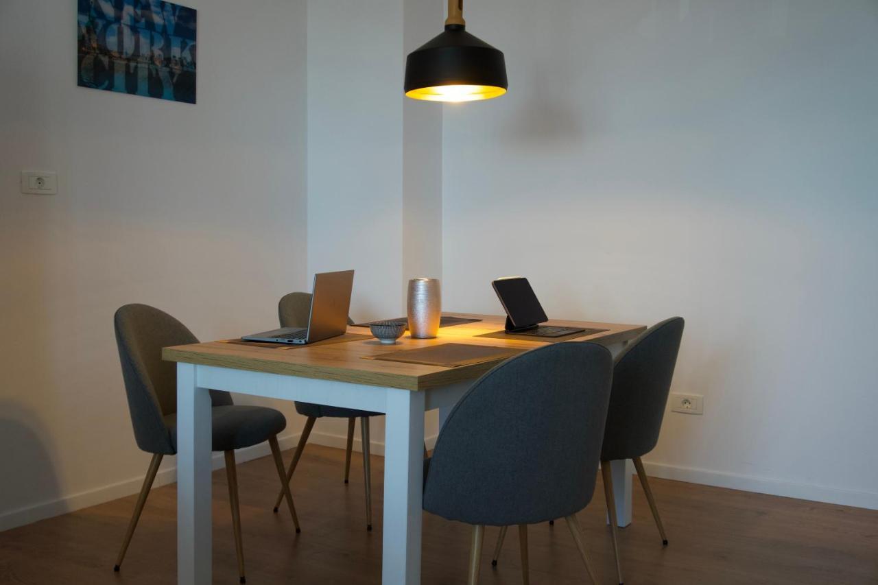 Chronos Apartment - Modern And Stylish Timisoara Ngoại thất bức ảnh